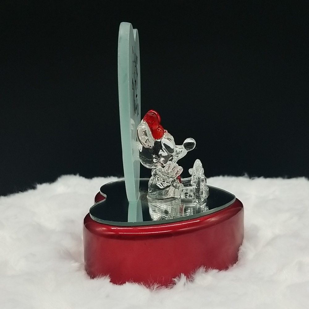 Disney Minnie Mouse "Be My Valentine" Light Up Glass Figurine - Picture 6 of 11